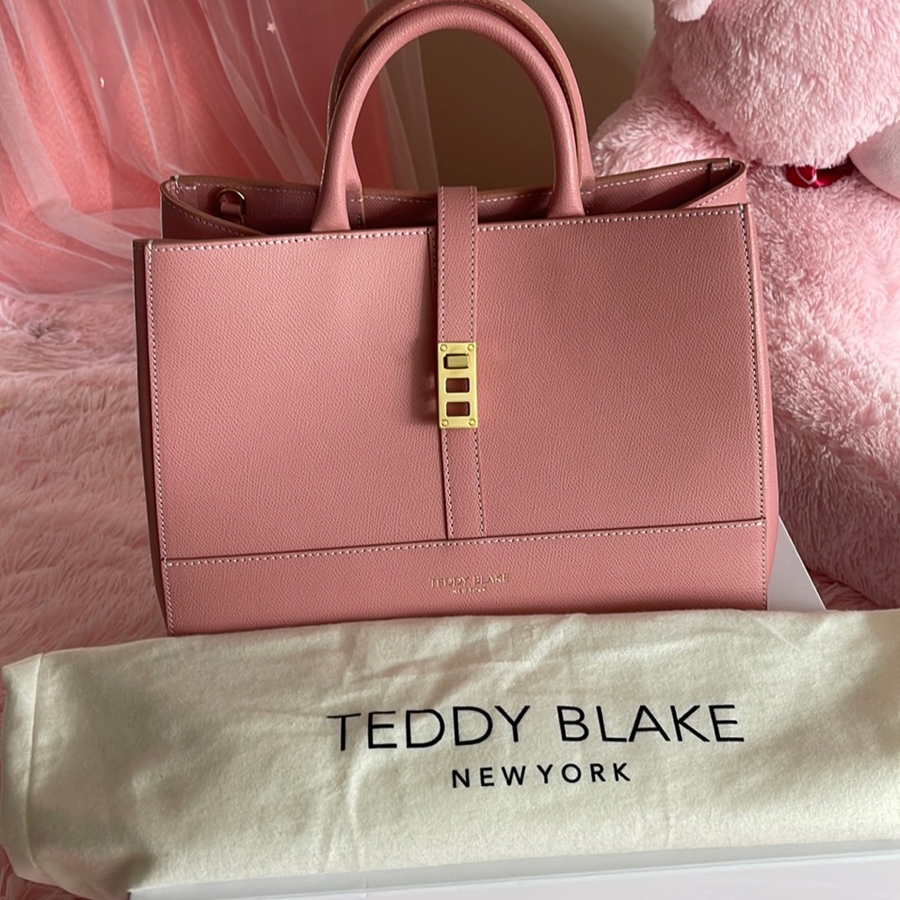 Teddy Blake😍👛